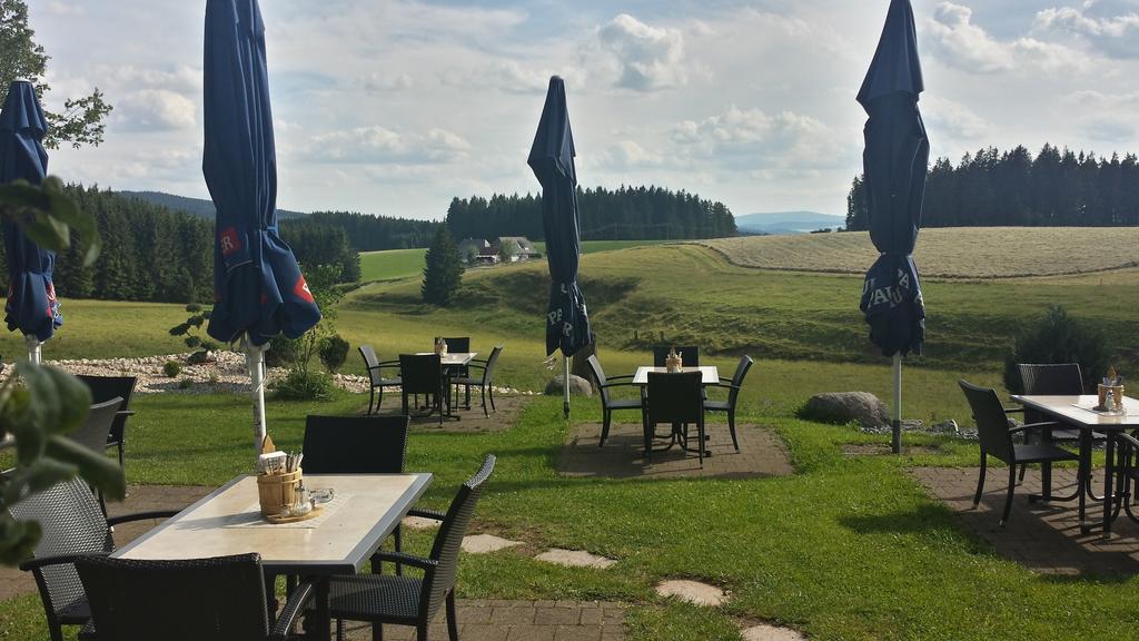Gasthaus Zum Hirschen Фуртванген Екстериор снимка